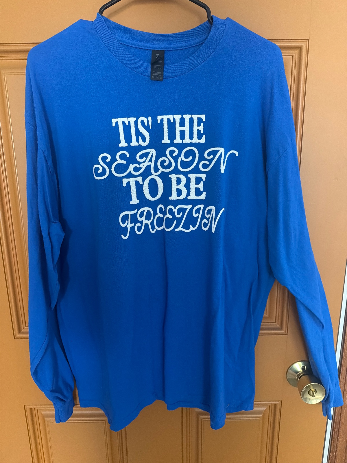 XL blue long sleeve t-shirt