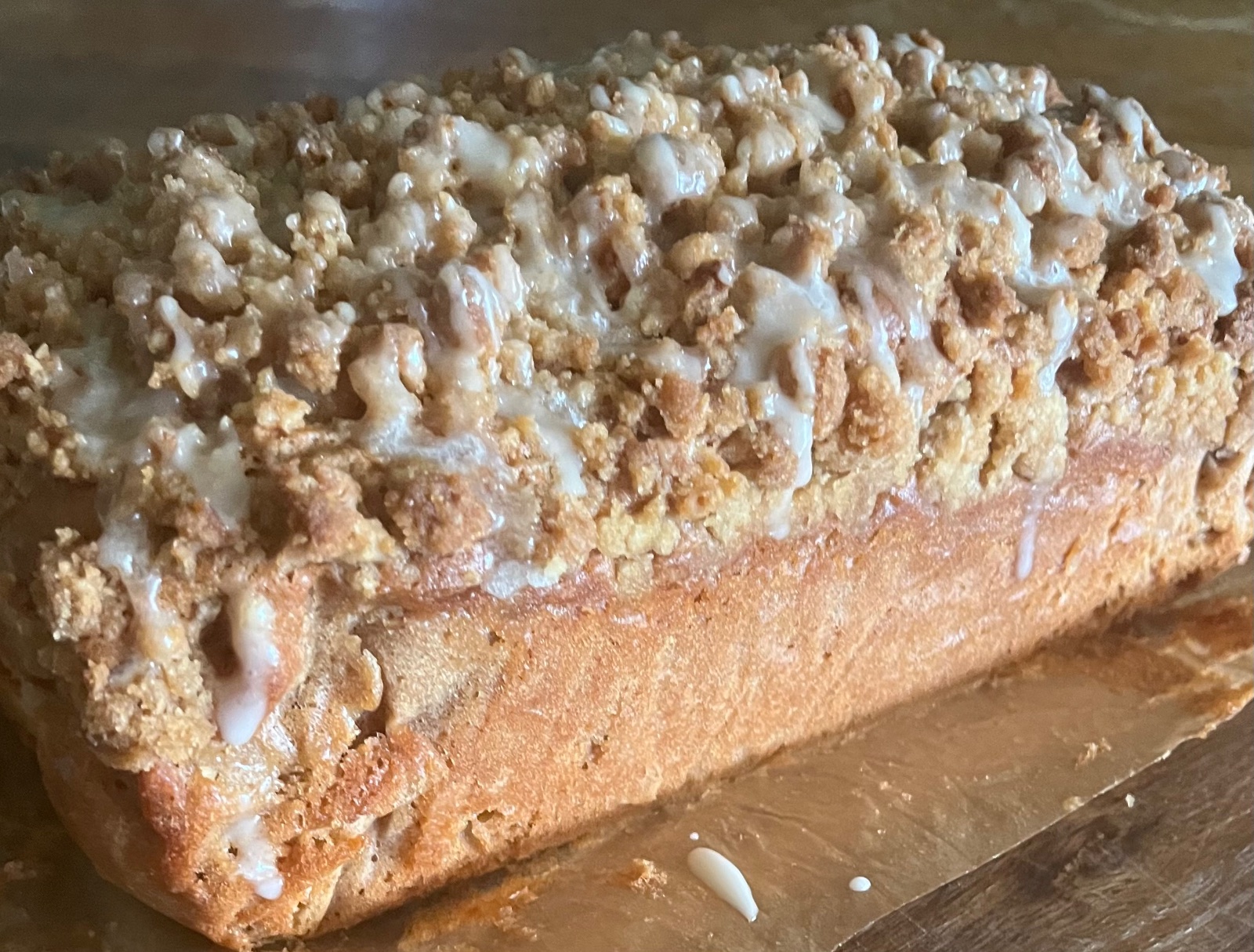 Apple crumble bread slice