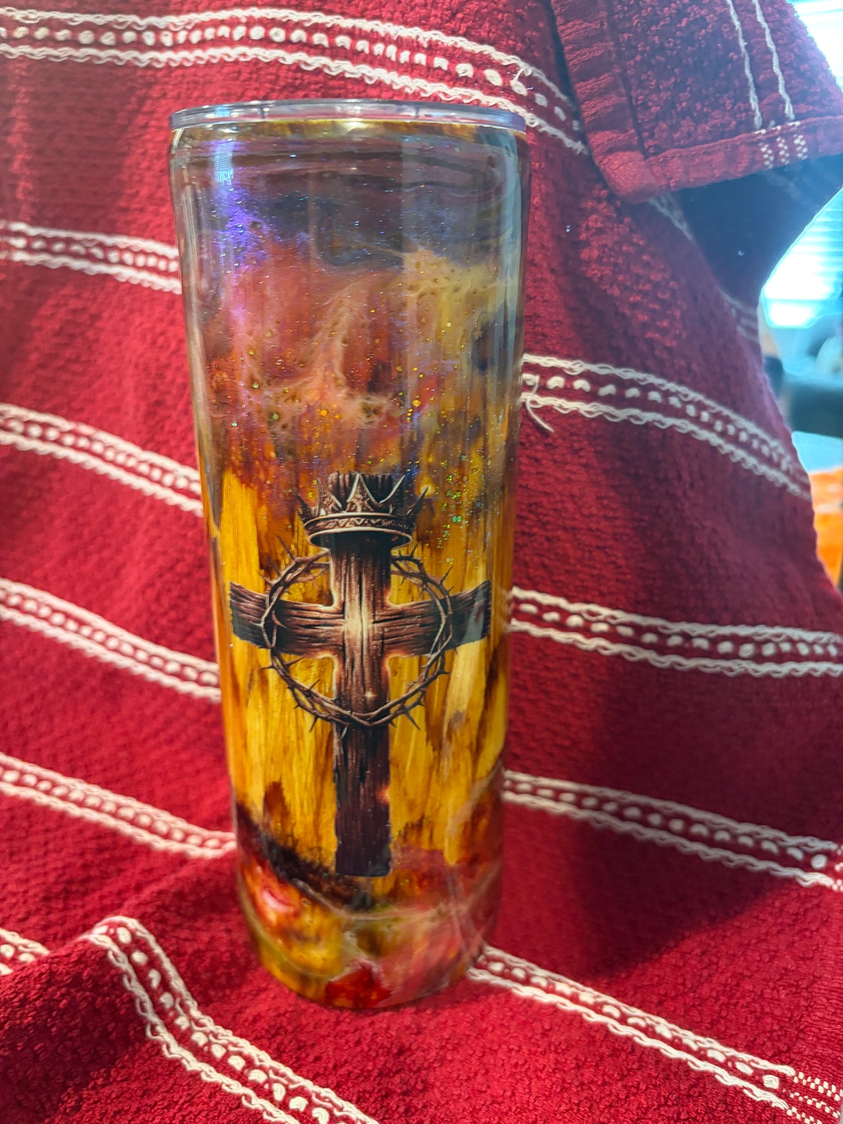 Cross cup