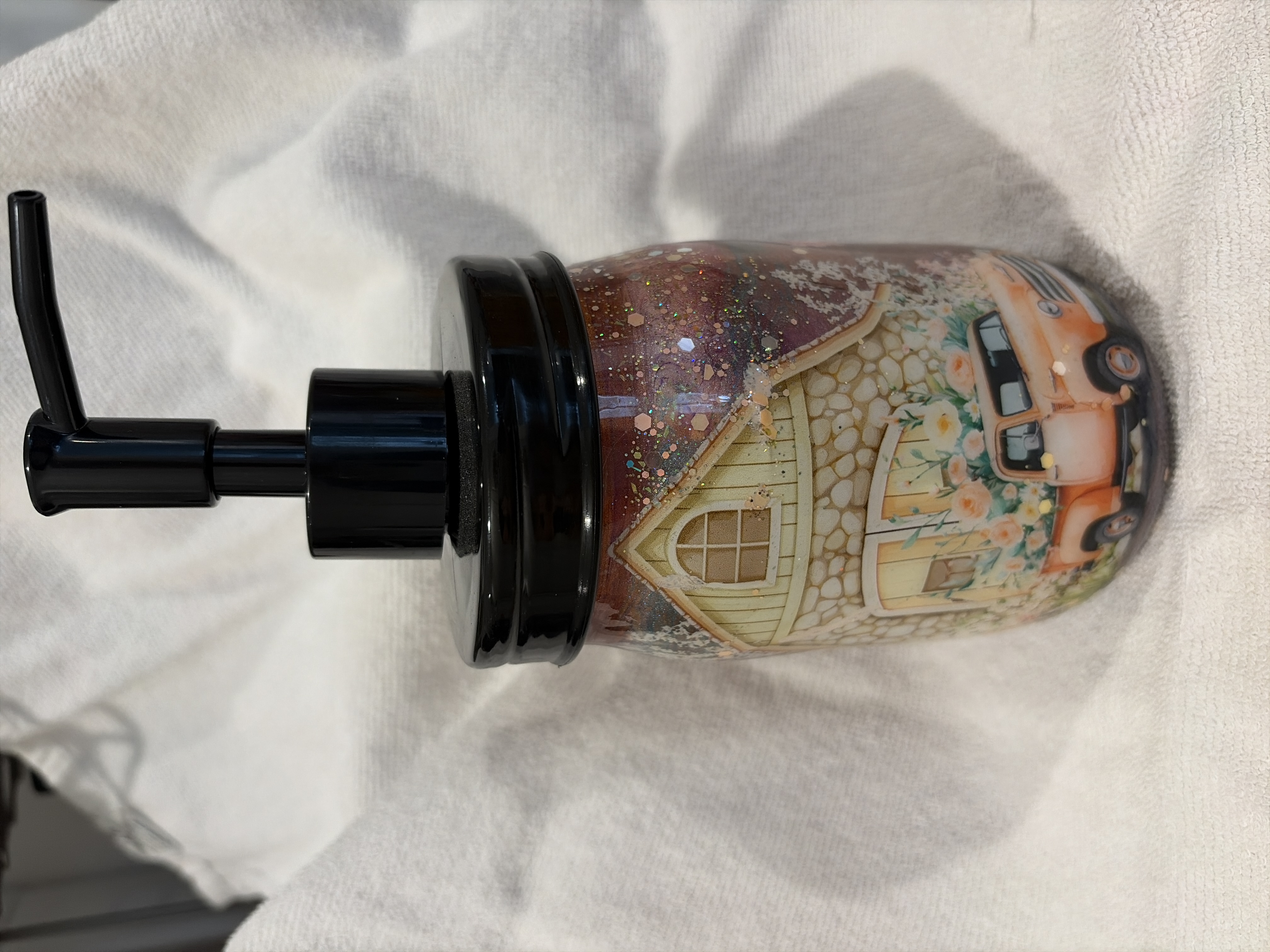 Country soap dispenser