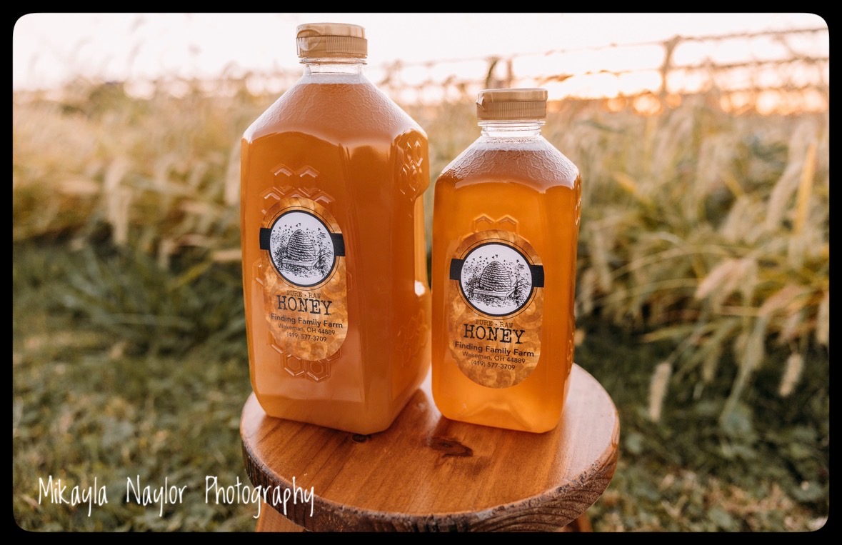 5lb honey in plastic container