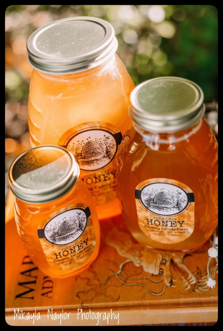 1 lb honey in glass