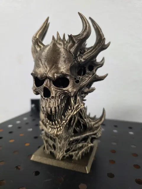 Thorned Revenant skull