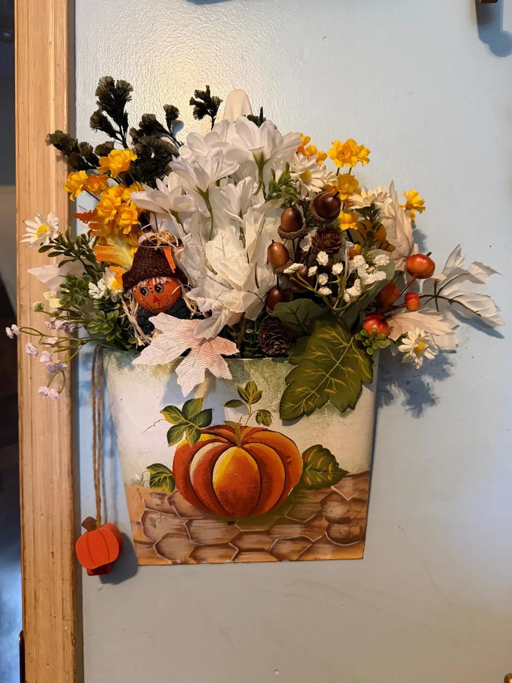 Pumpkin wall hanger