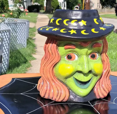 Witch/Candle holder
