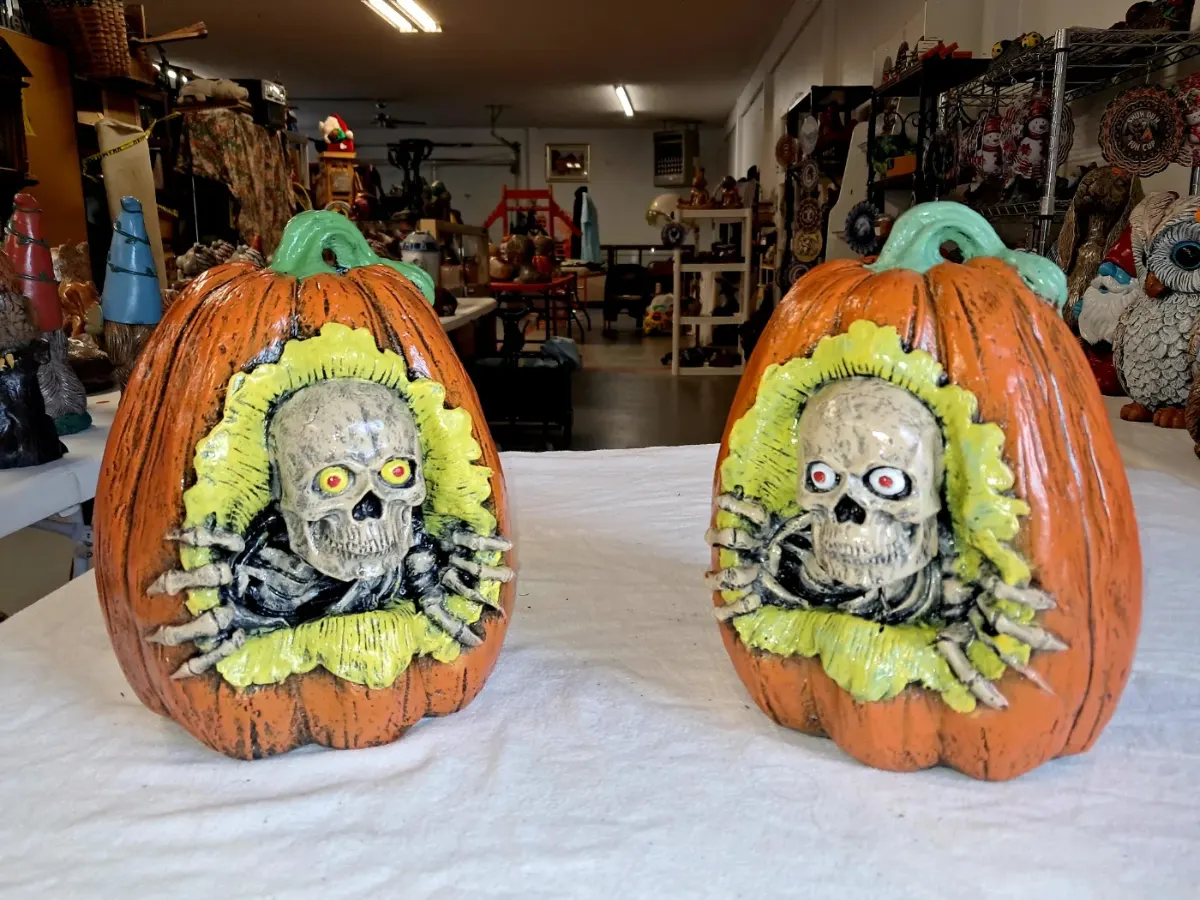 Skeleton Pumpkin
