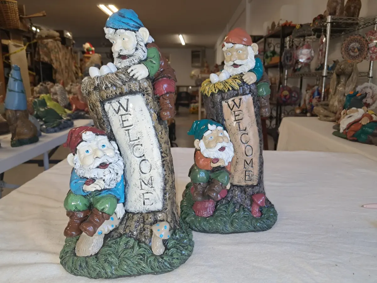 Welcome Gnomes with Nest